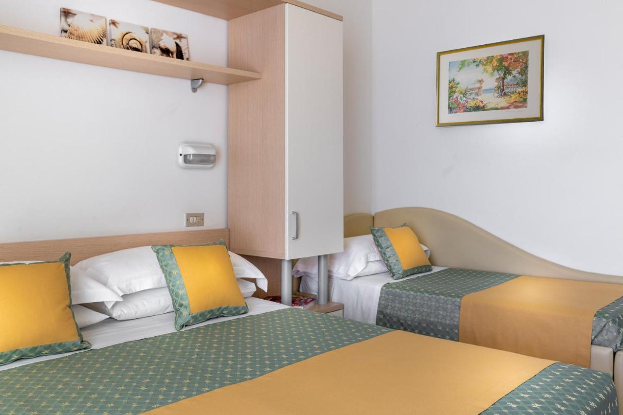 Hotel Principe Cattolica Exterior photo