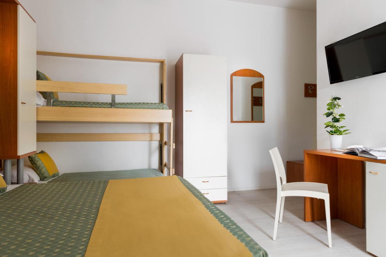 Hotel Principe Cattolica Exterior photo