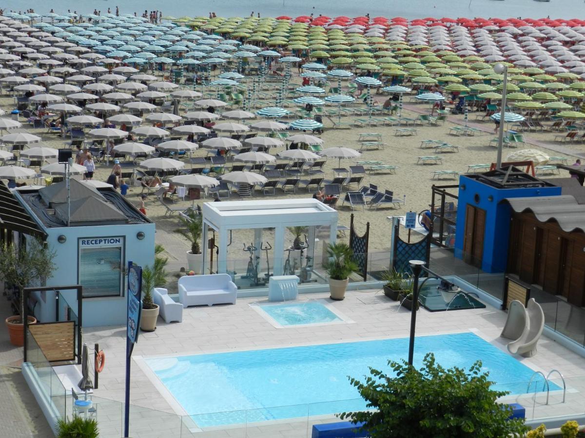 Hotel Principe Cattolica Exterior photo